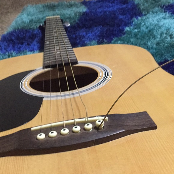 Rogue Guitar - Picture 3 of 5